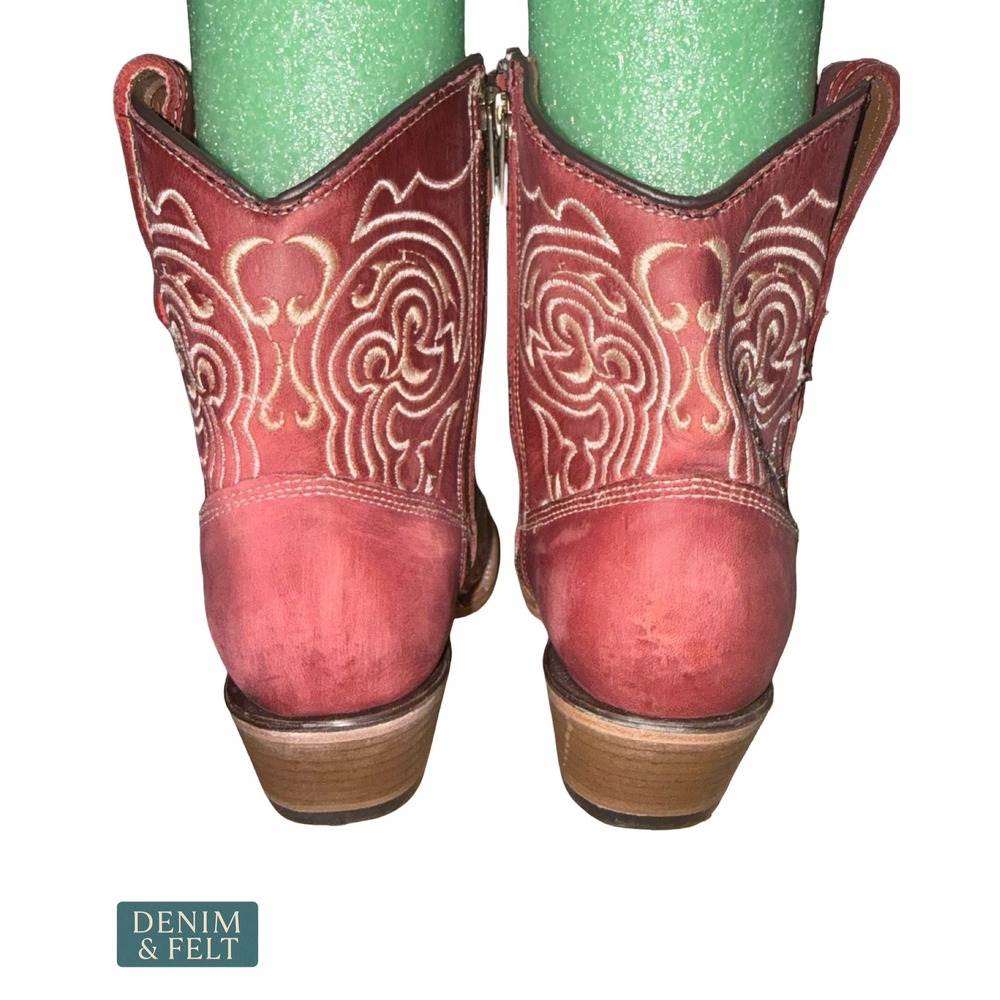 NEW Circle G by Corral Red Leather Western Embroidered Snip Toe Ankle Boots 7.5 - Picture 8 of 10